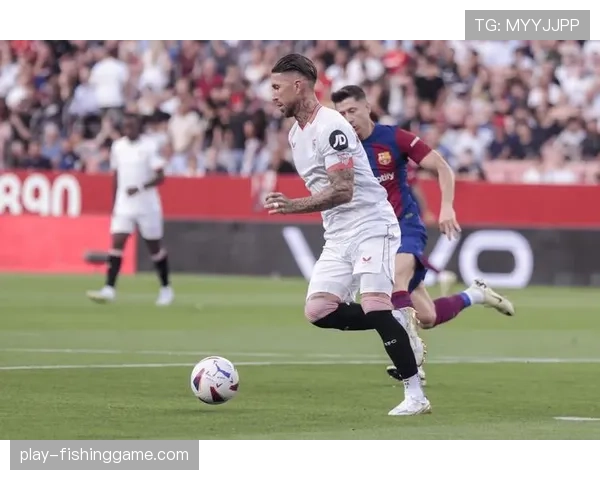 事件通讯：塞维利亚最后时刻保级成功，皮斯胡安球场陷入狂欢